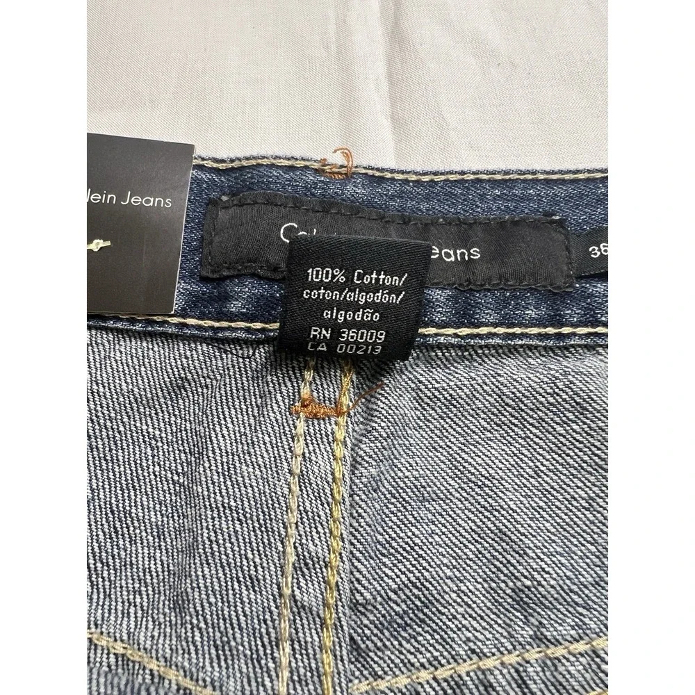Calvin Klein Men's Jeans 36x32‎ Easy Fit Tapered leg Medium Wash Cotton